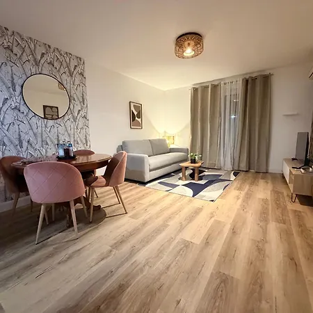 Douce Parenthese - Clim & Balcon - Gare 8 Min Apartment