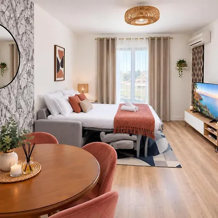 Douce Parenthese - Clim & Balcon - Gare 8 Min Appartement Montélimar